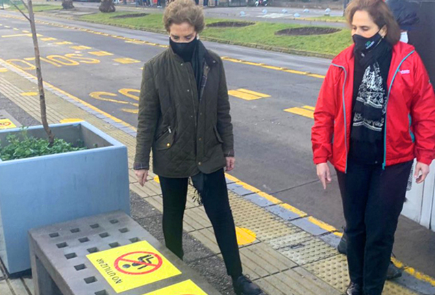 MTT informó que intervenciones de urbanismo táctico en paraderos del sistema red tienen un 50,9% de avance